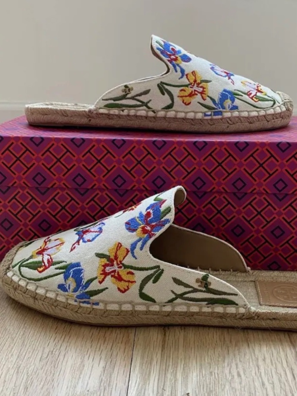 Tory Burch Floral Embroidered Espadrille Mule so 7.5!